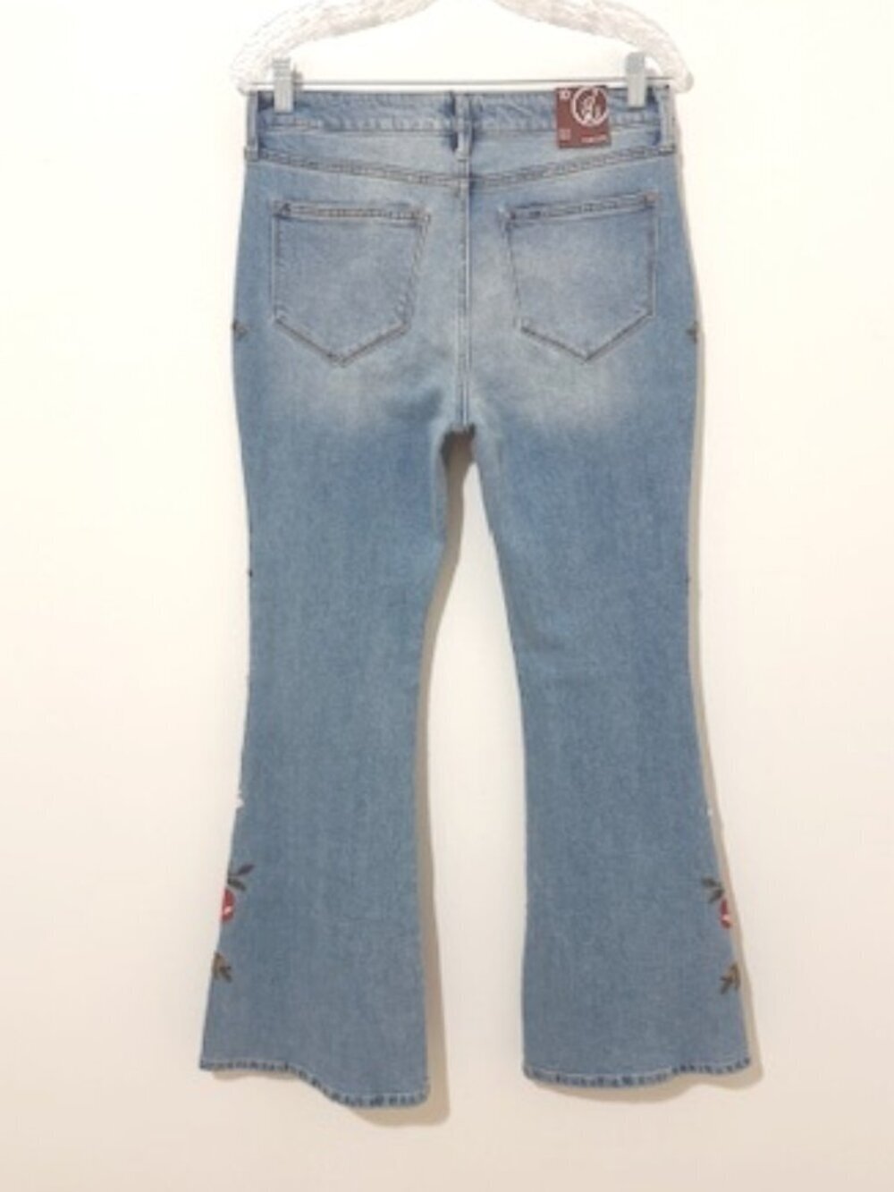 Driftwood Fiora Flare Jeans Light Wash Embroidered Floral Boho Festival 10 NWT - Picture 4 of 6